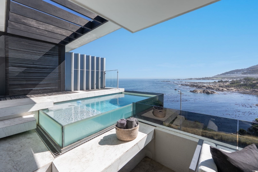 3 Bedroom Property for Sale in Bakoven Western Cape